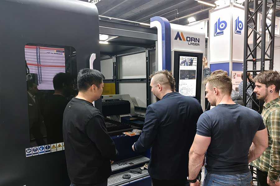 Волоконный лазерный станок для резки GH3015-6KW блистает в Кельце: выдающаяся производительность впечатлила публику